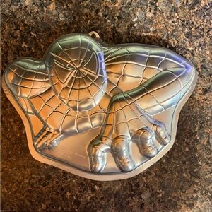 Wilton Silver Spider-Man Cake Pan